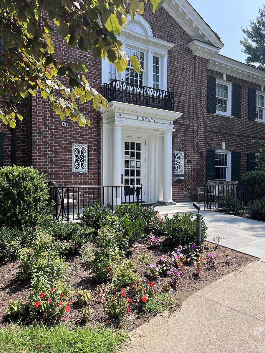 Bronxville Public Library exterior